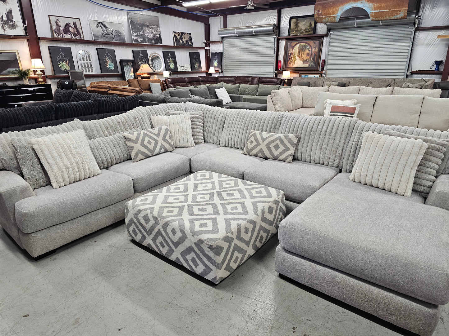 Light Gray U-Shaped Sectional Couch with Ottoman - D43