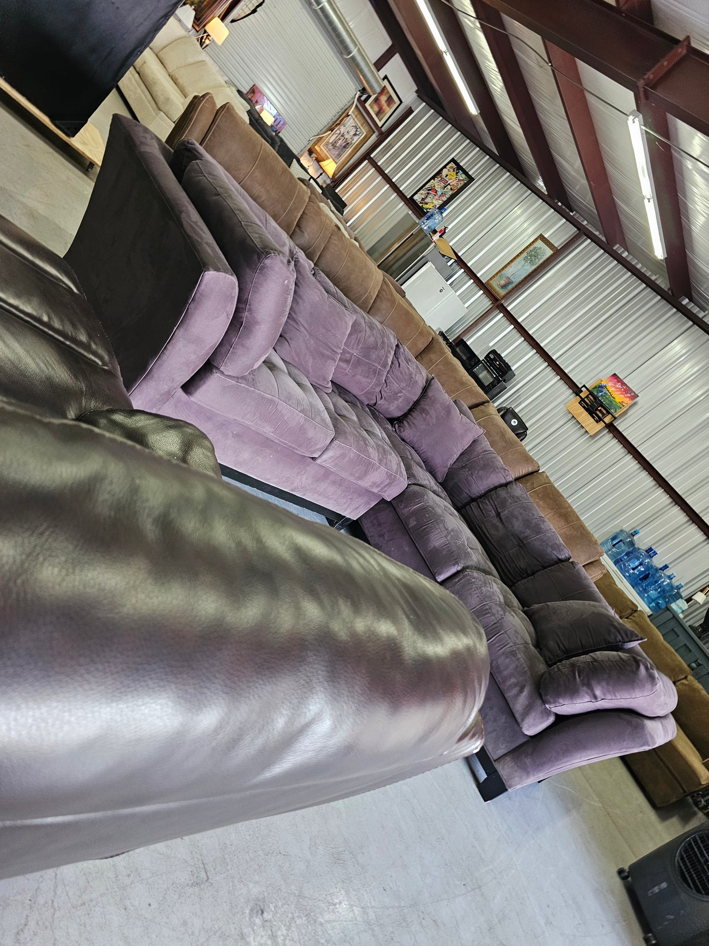 Gray L-Shaped Sectional Couch by Rooms To Go - D73