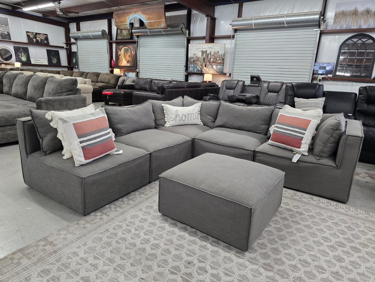Comfy modular Gray sectional couch with ๐ FAST SAME DAY DELIVERY! ๐