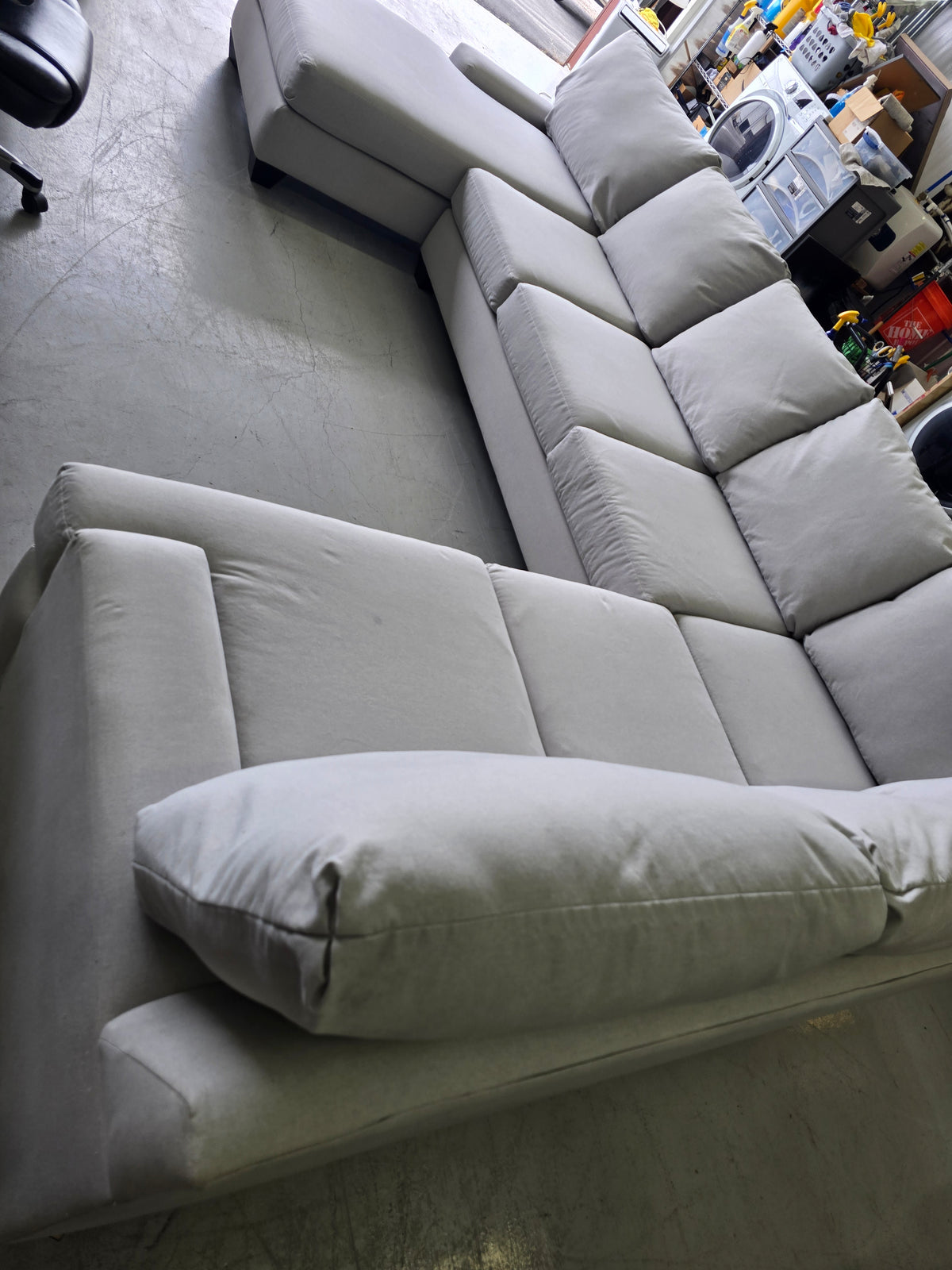 Living Spaces Oversized Light Gray U-Shaped Sectional with Chaise - D121