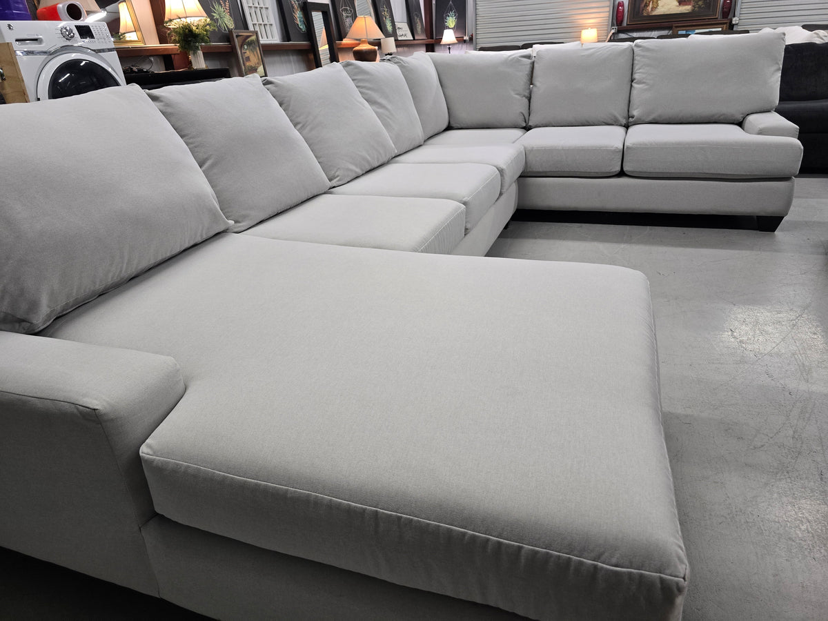 Living Spaces Oversized Light Gray U-Shaped Sectional with Chaise - D121