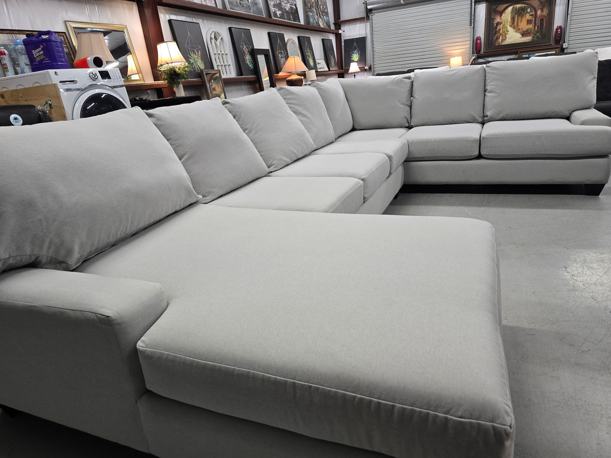 Living Spaces Oversized Light Gray U-Shaped Sectional with Chaise - D121