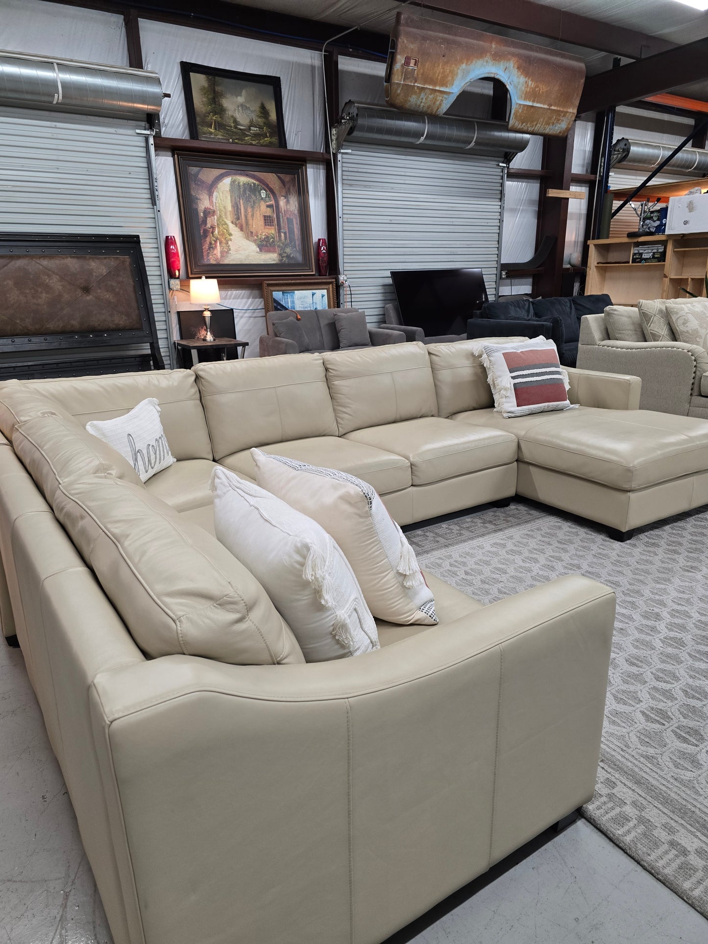 🔥 Beige Leather Chaise Sectional – SAME-DAY DELIVERY 🚚