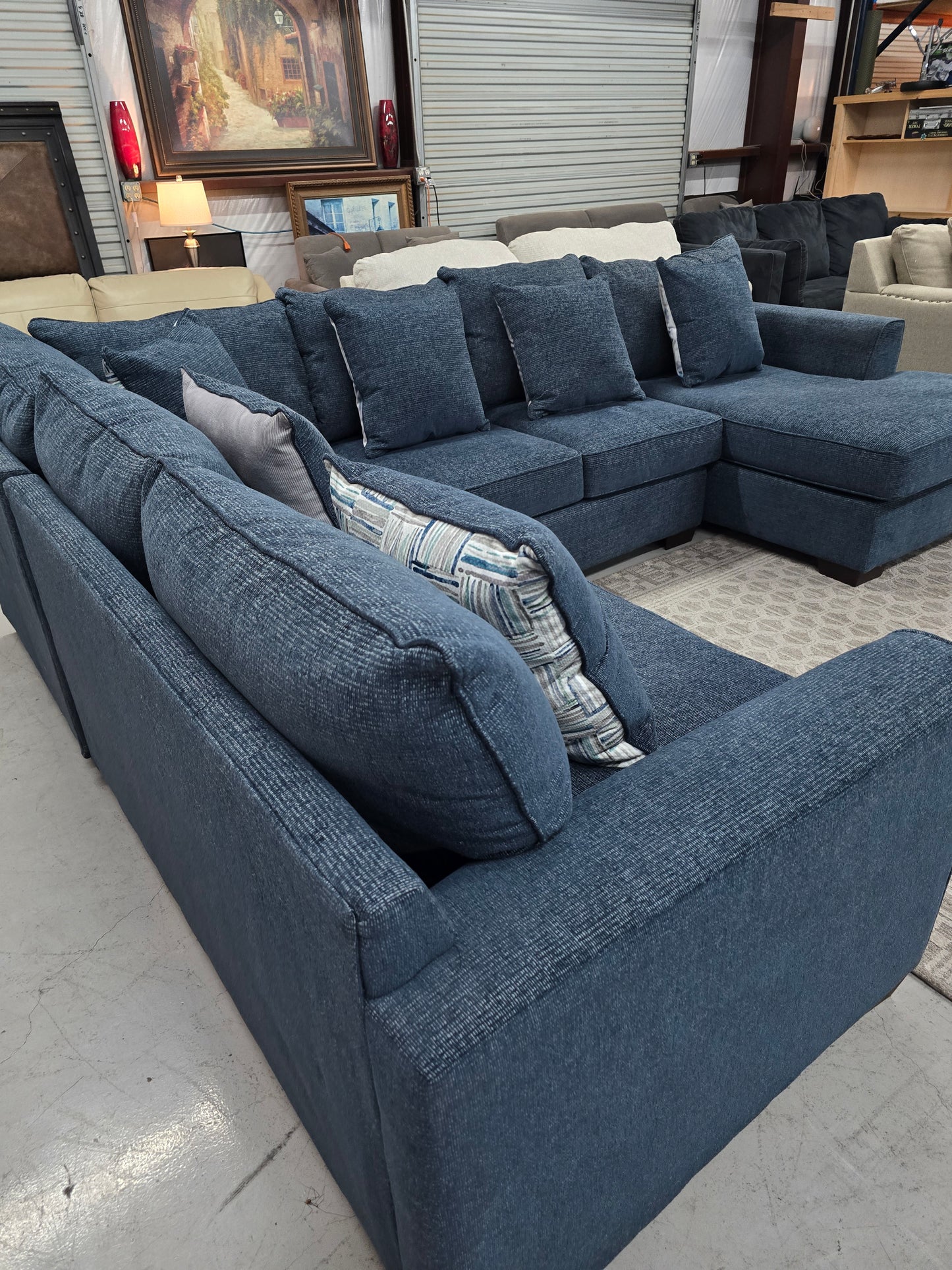 U-shaped blue Sectional Couch with RF-Chase 🚛 FAST SAME DAY DELIVERY! 🚚