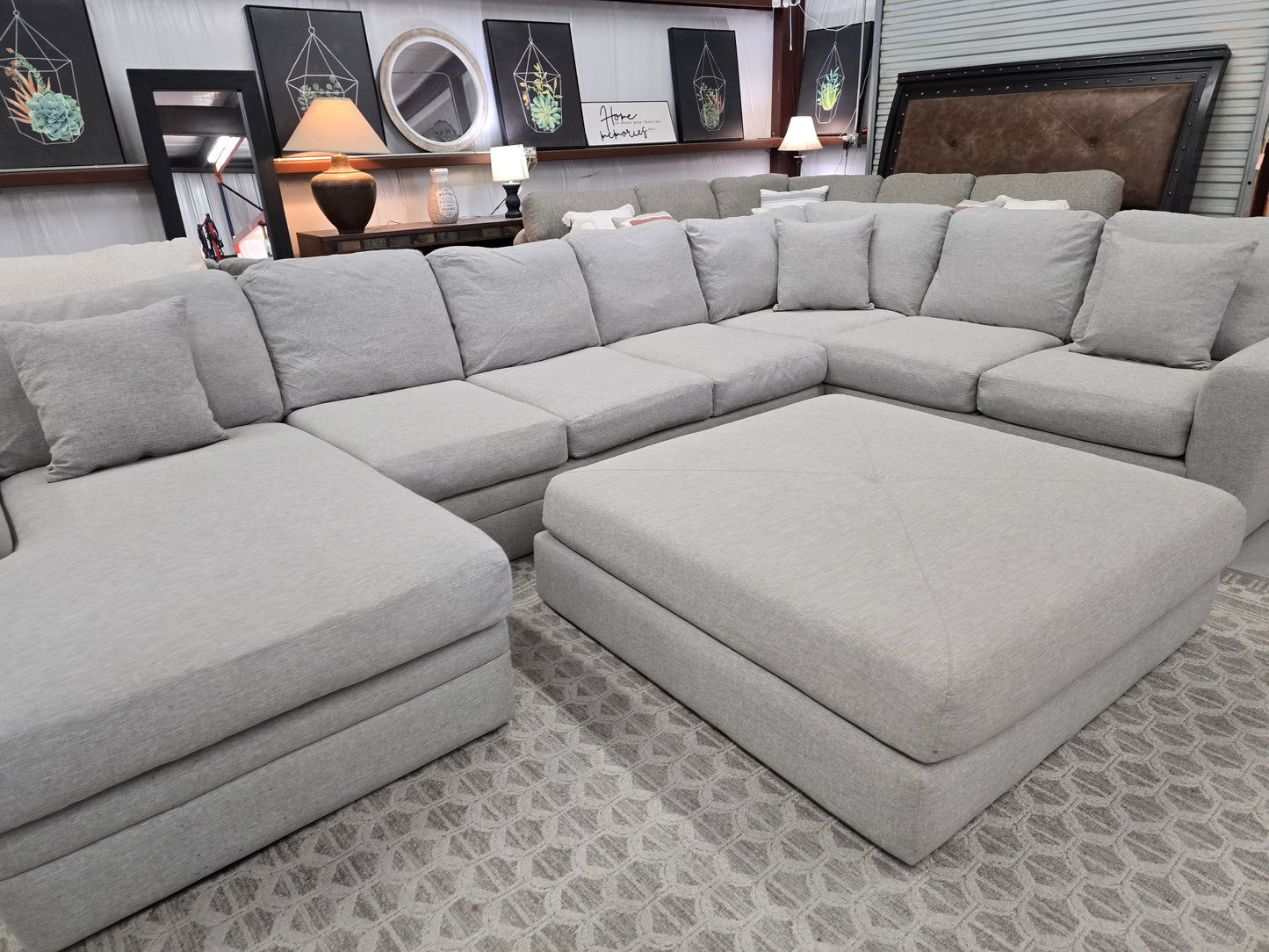 Huge Gray U-Shaped Sectional Couch with Large Ottoman – Living Spaces
