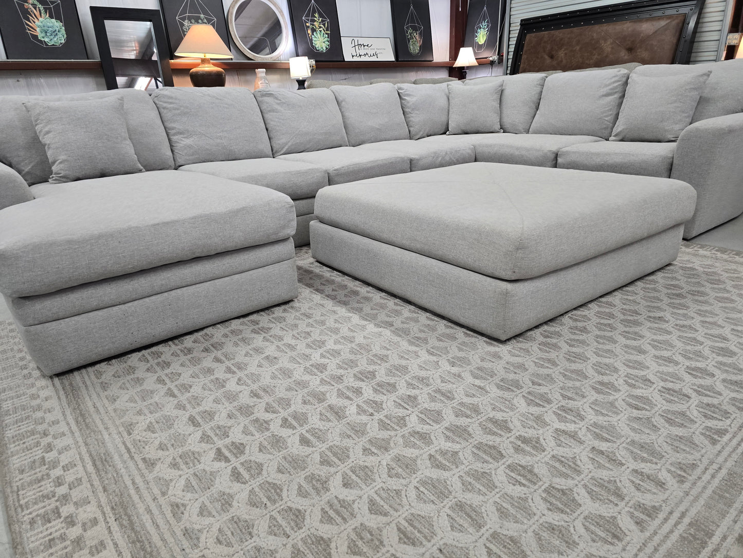 Huge Gray U-Shaped Sectional Couch with Large Ottoman – Living Spaces