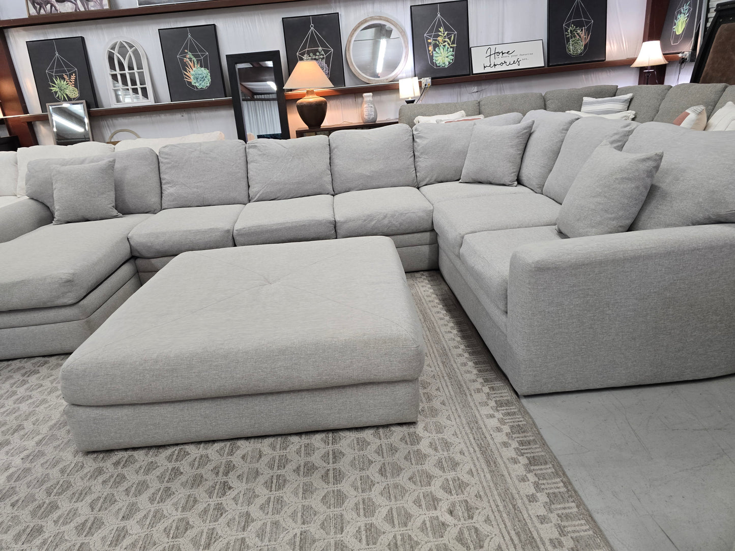 Huge Gray U-Shaped Sectional Couch with Large Ottoman – Living Spaces