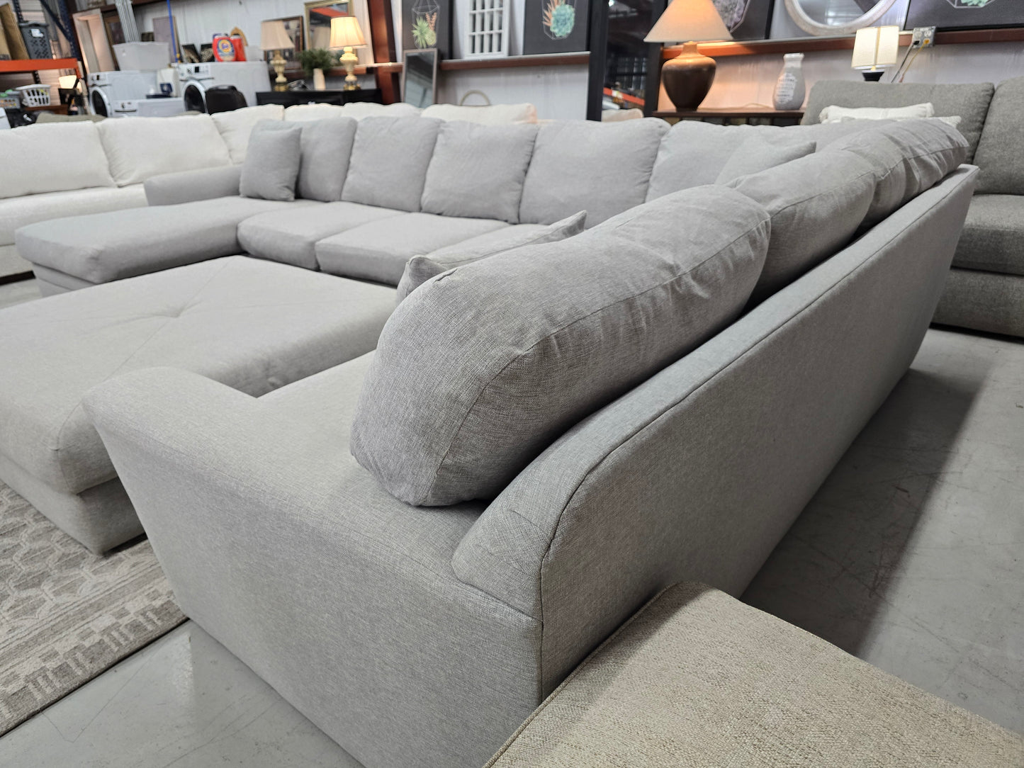 Huge Gray U-Shaped Sectional Couch with Large Ottoman – Living Spaces