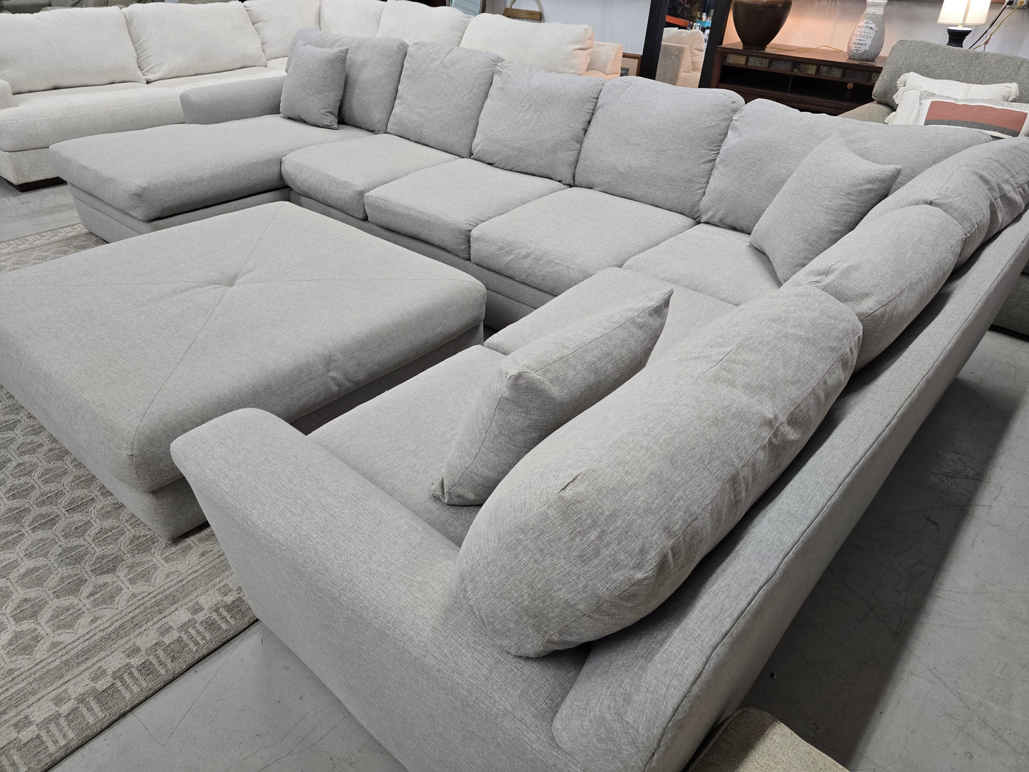 Huge Gray U-Shaped Sectional Couch with Large Ottoman – Living Spaces