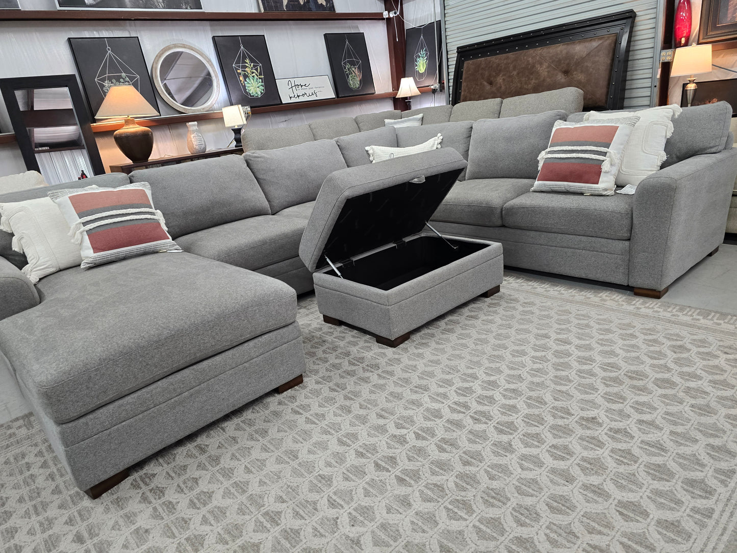 Gray U-Shaped Sectional Couch – Thomasville