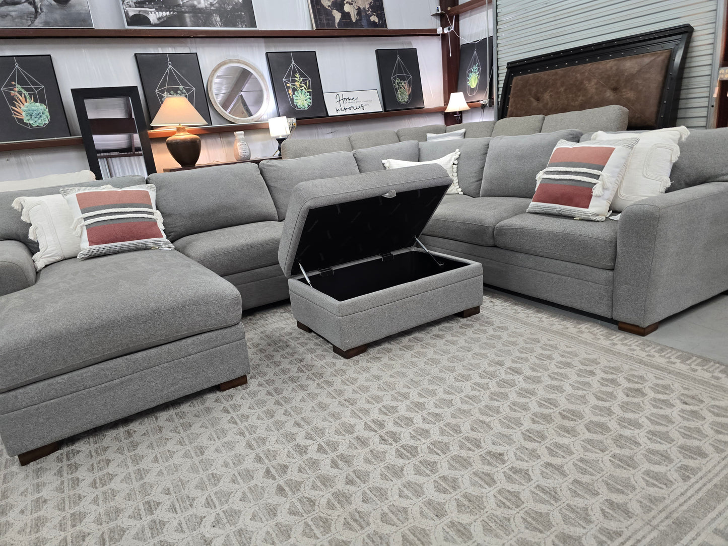 Gray U-Shaped Sectional Couch – Thomasville