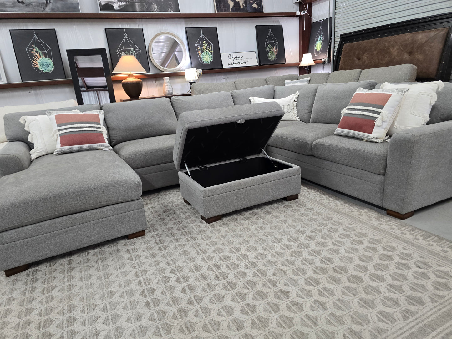 Gray U-Shaped Sectional Couch – Thomasville