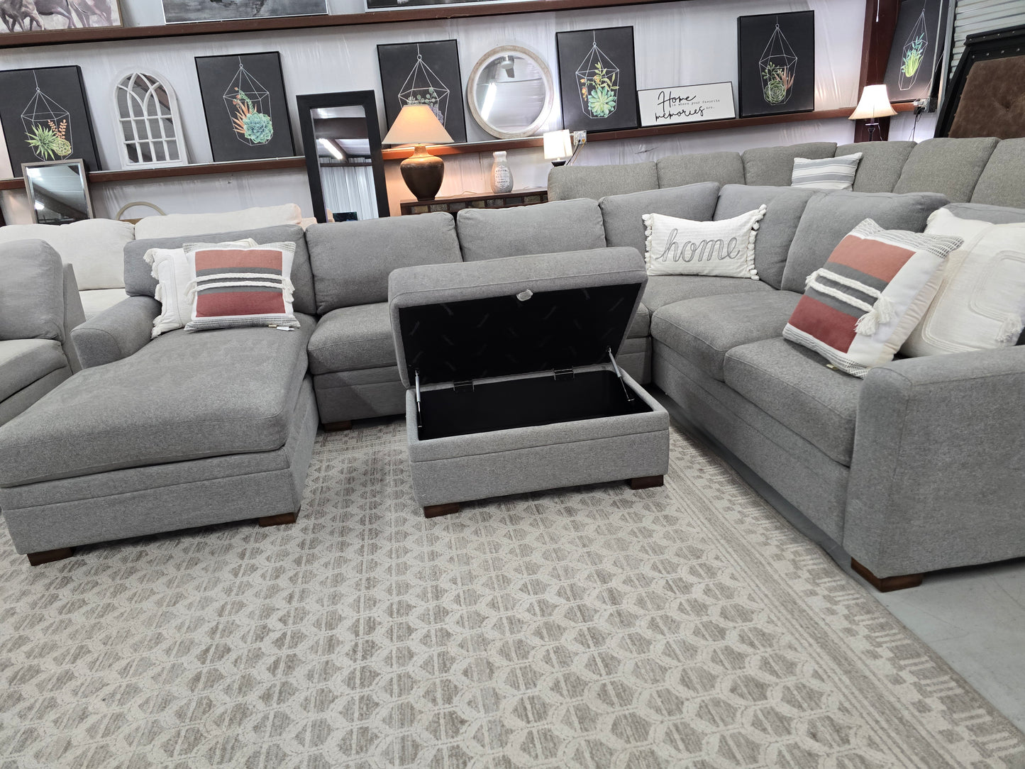 Gray U-Shaped Sectional Couch – Thomasville