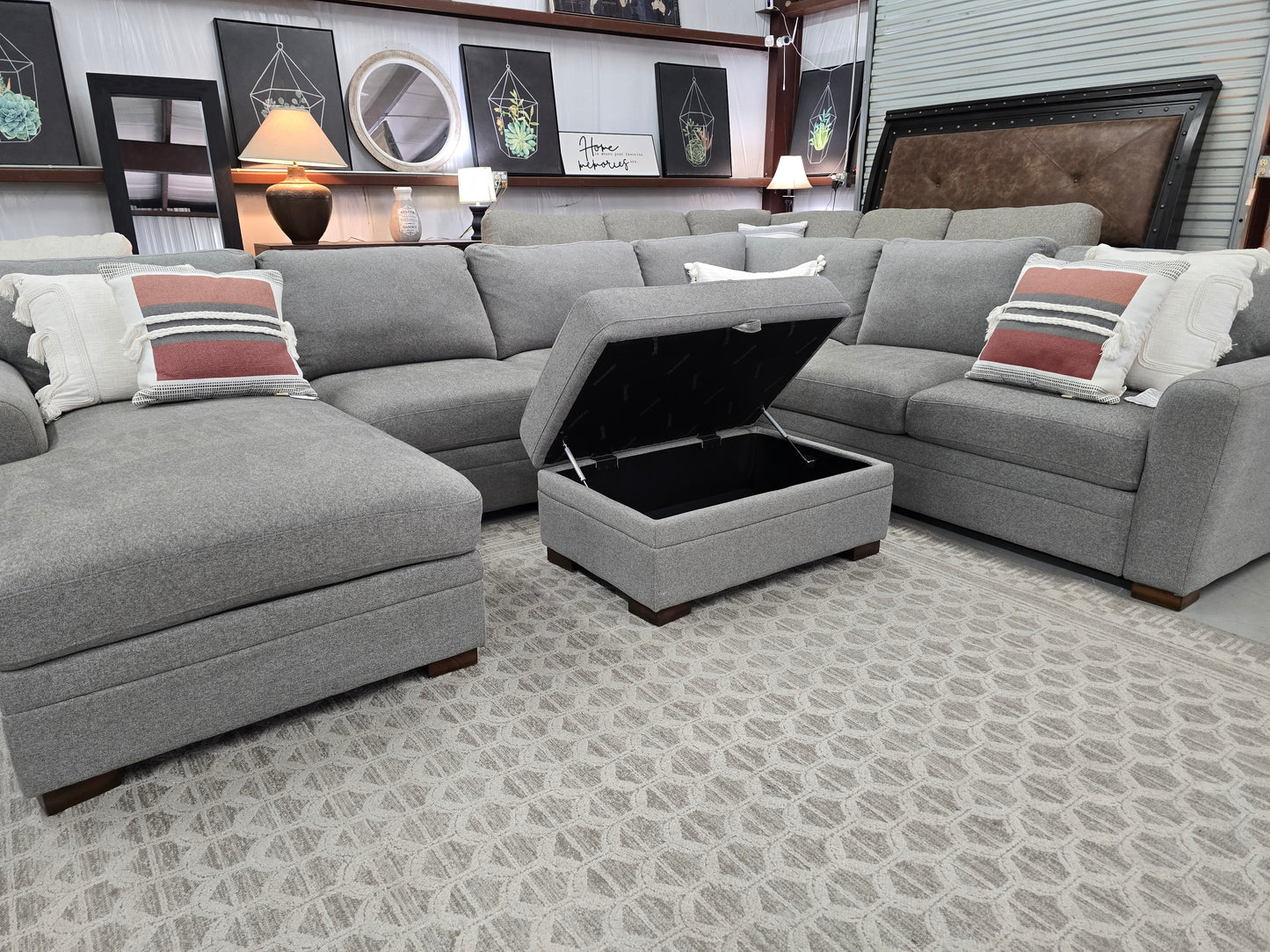 Gray U-Shaped Sectional Couch – Thomasville