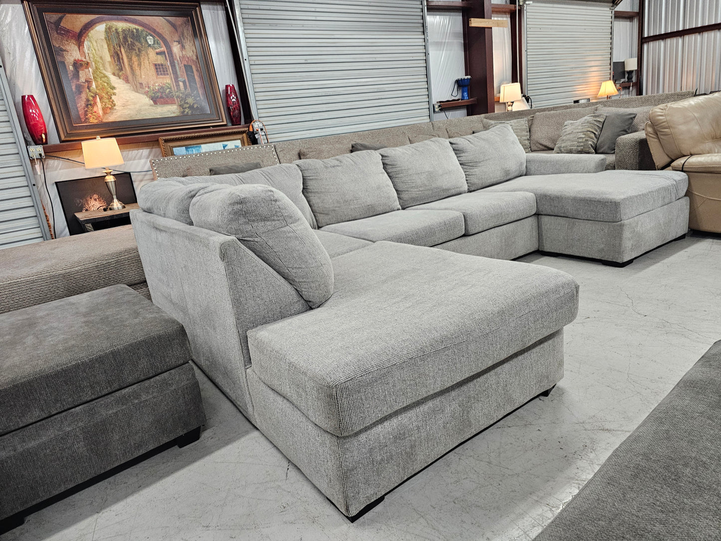 Gray U-Shaped Sectional Couch – Broyhill - D35