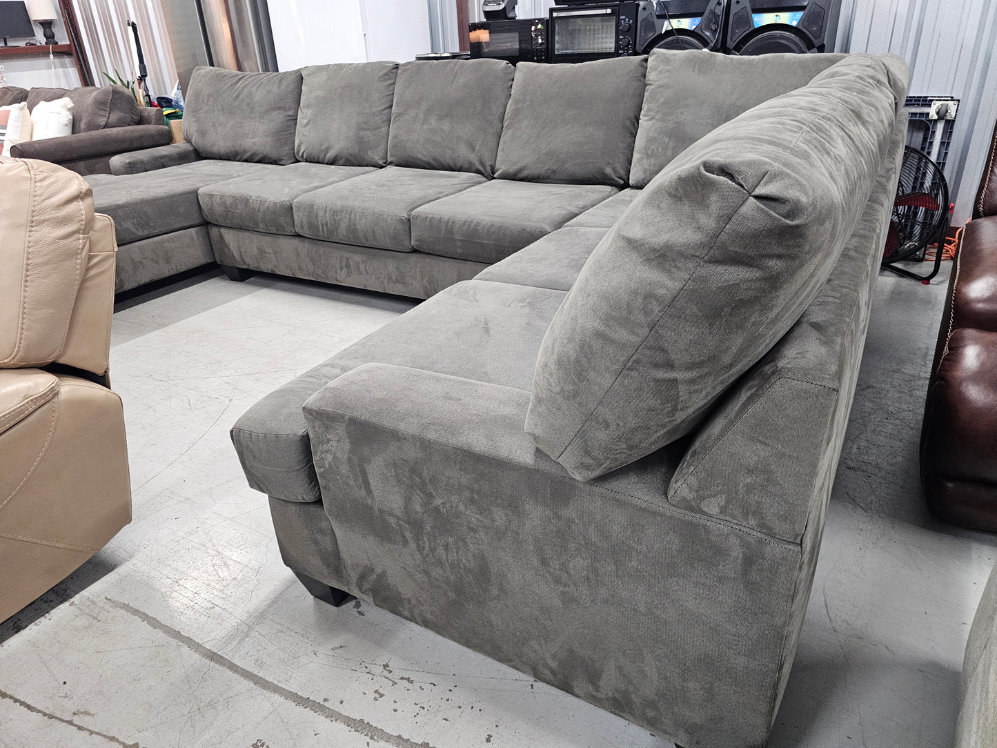 Oversized Gray Sectional Couch with Chaise Lounge – Living Spaces - D31