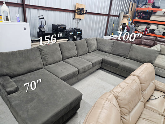 Oversized Gray Sectional Couch with Chaise Lounge – Living Spaces - D31