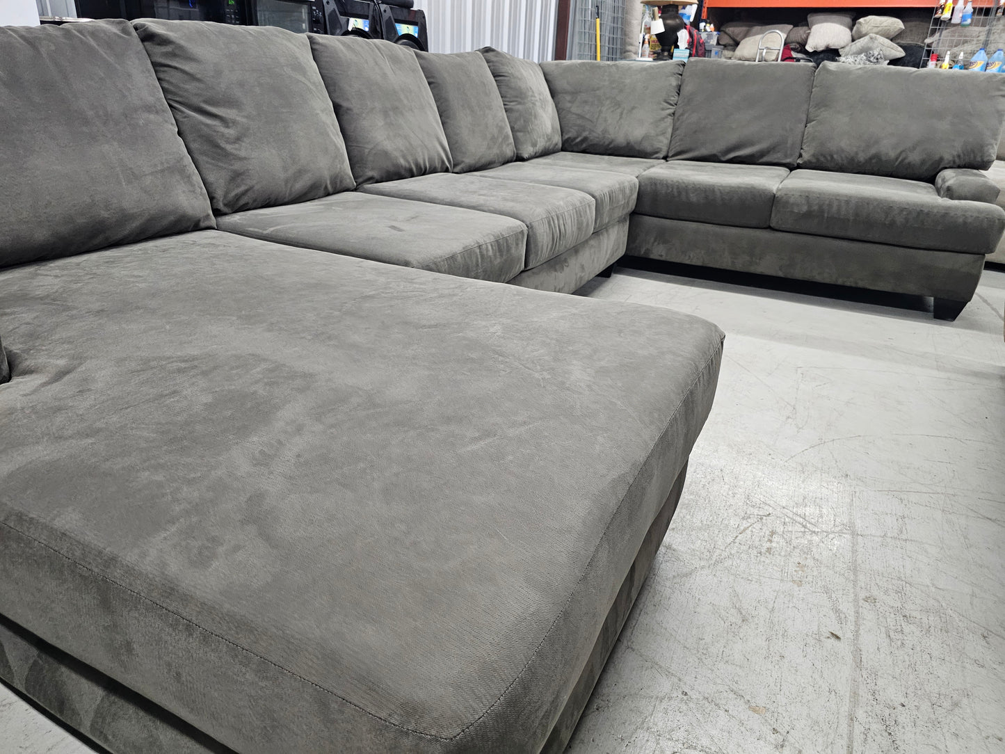 Oversized Gray Sectional Couch with Chaise Lounge – Living Spaces - D31
