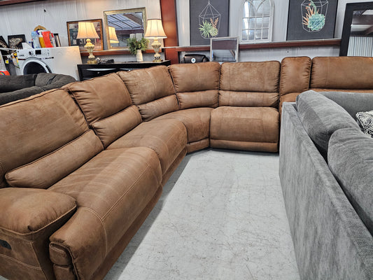 Power Reclining Brown Sectional Couch - D27
