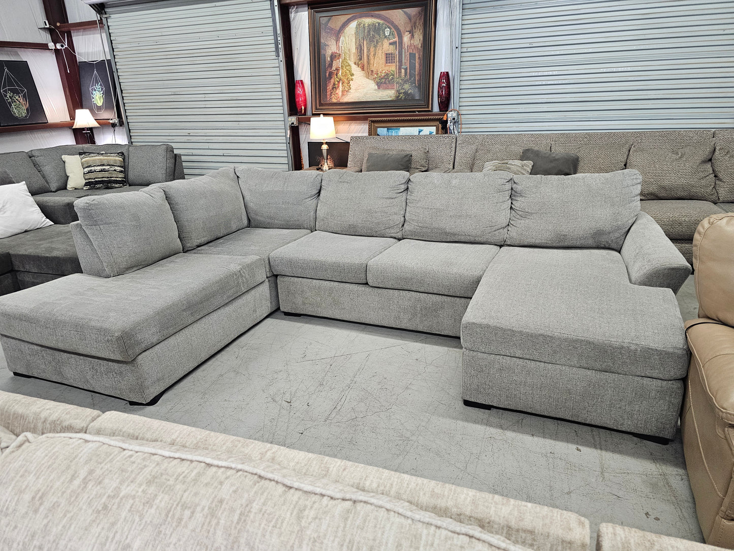 Gray U-Shaped Sectional Couch – Broyhill - D35