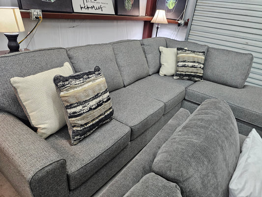 L-Shaped Gray Sectional Couch with Throw Pillows - D28