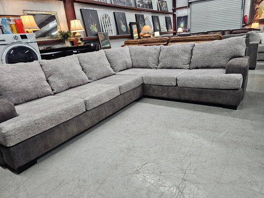 Large Gray L-Shaped Sectional Couch - D32