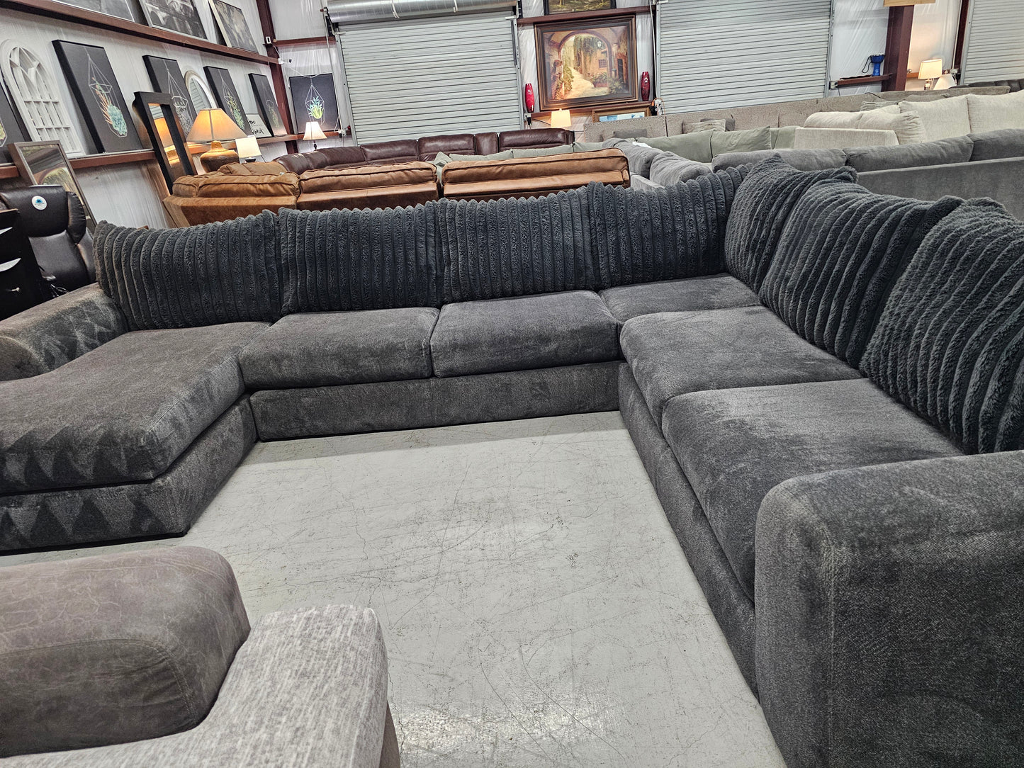 Dark Gray U-Shaped Sectional Couch - D40