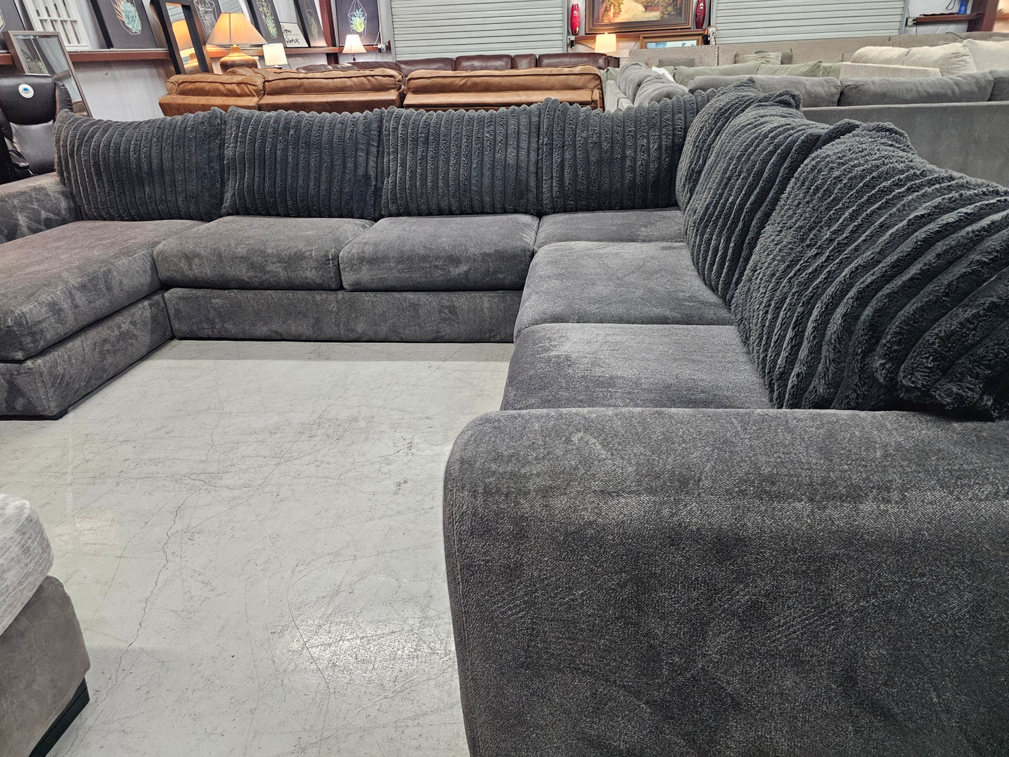 Dark Gray U-Shaped Sectional Couch - D40