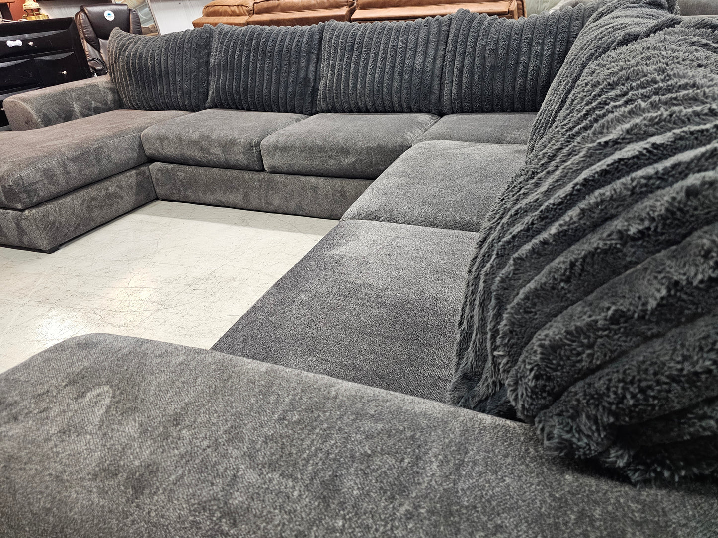 Dark Gray U-Shaped Sectional Couch - D40