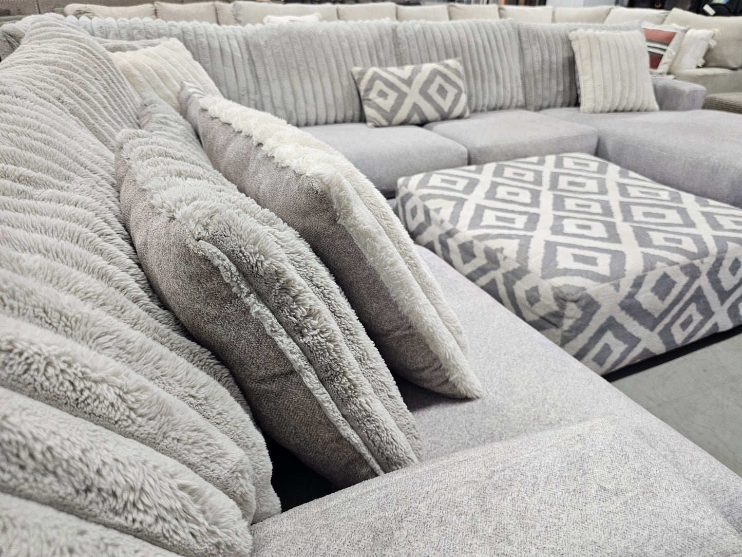 Light Gray U-Shaped Sectional Couch with Ottoman - D43