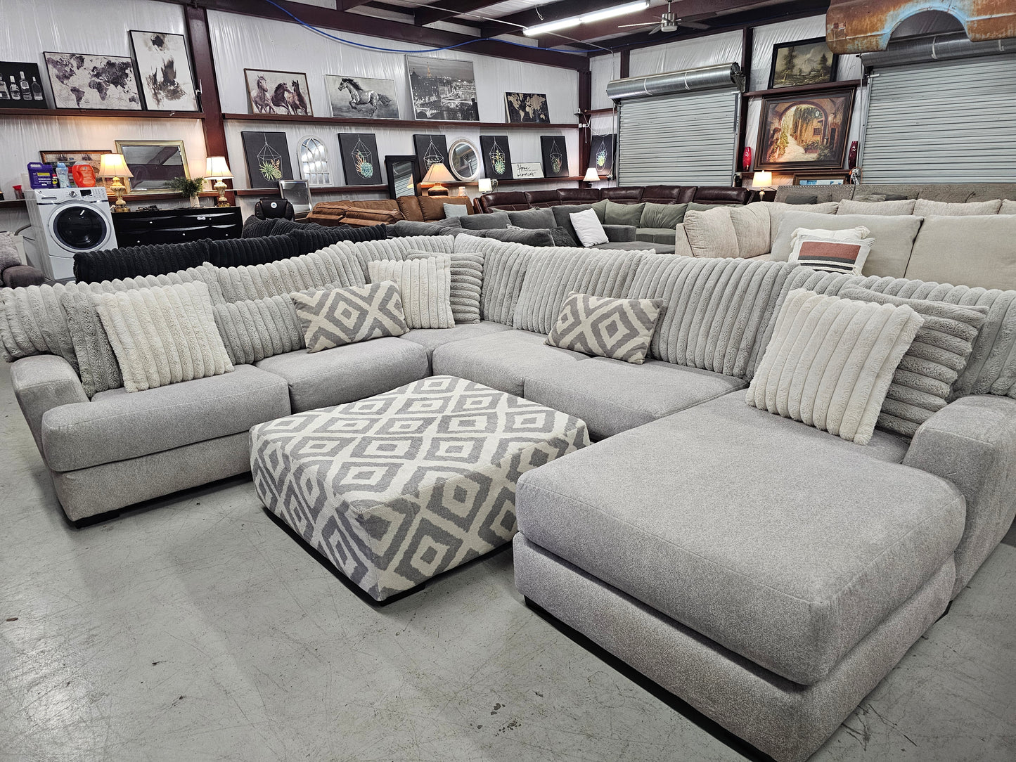 Light Gray U-Shaped Sectional Couch with Ottoman - D43