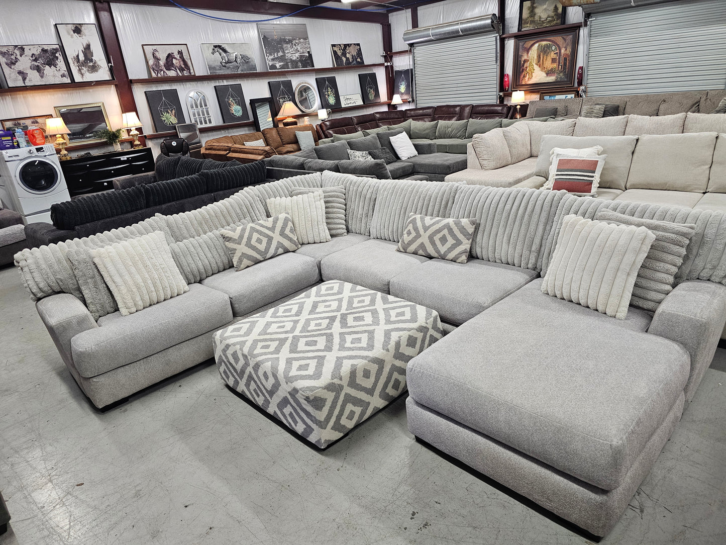 Light Gray U-Shaped Sectional Couch with Ottoman - D43