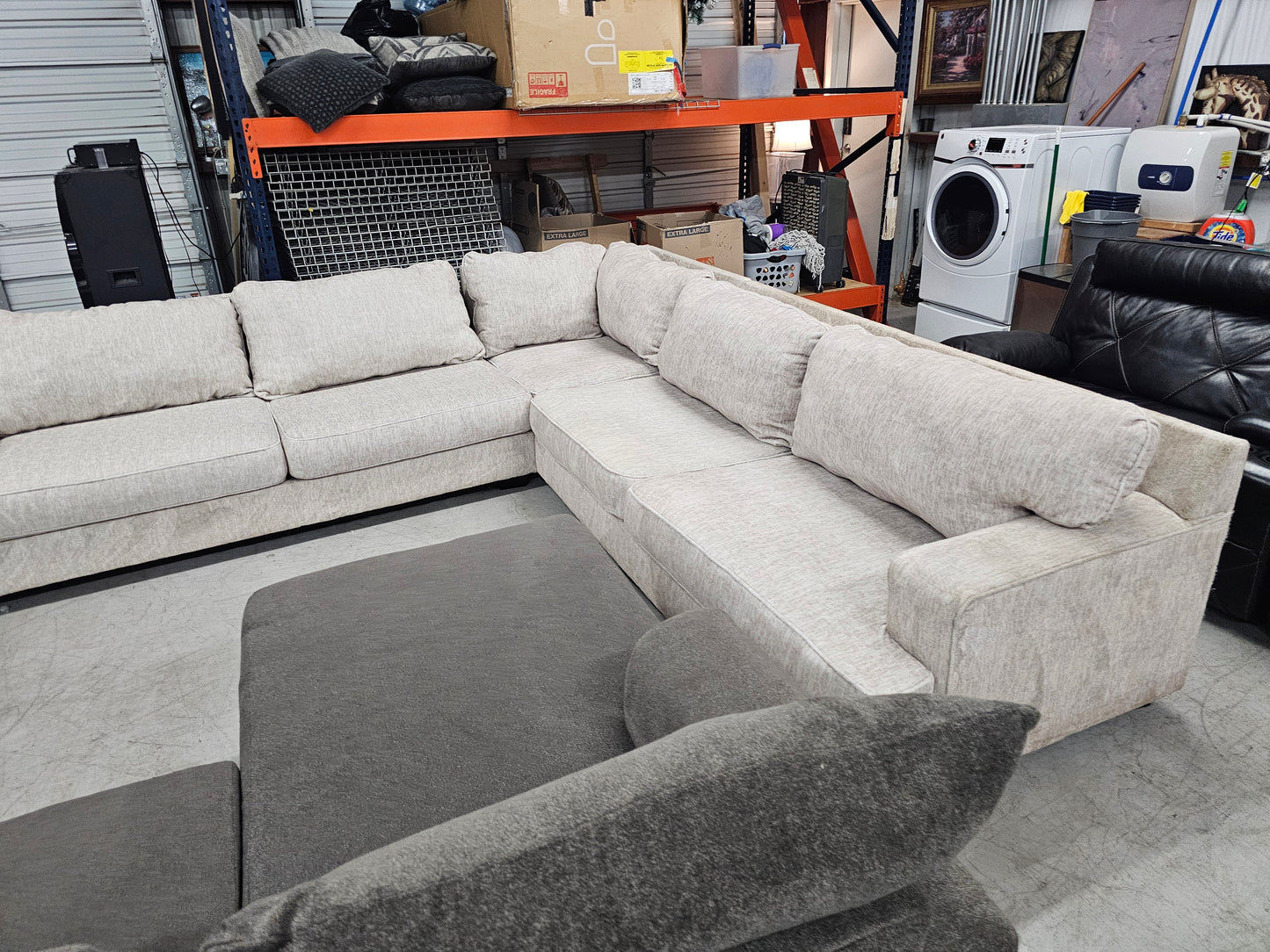 Rawcliffe 3-Piece Sectional by Ashley Furniture - D61