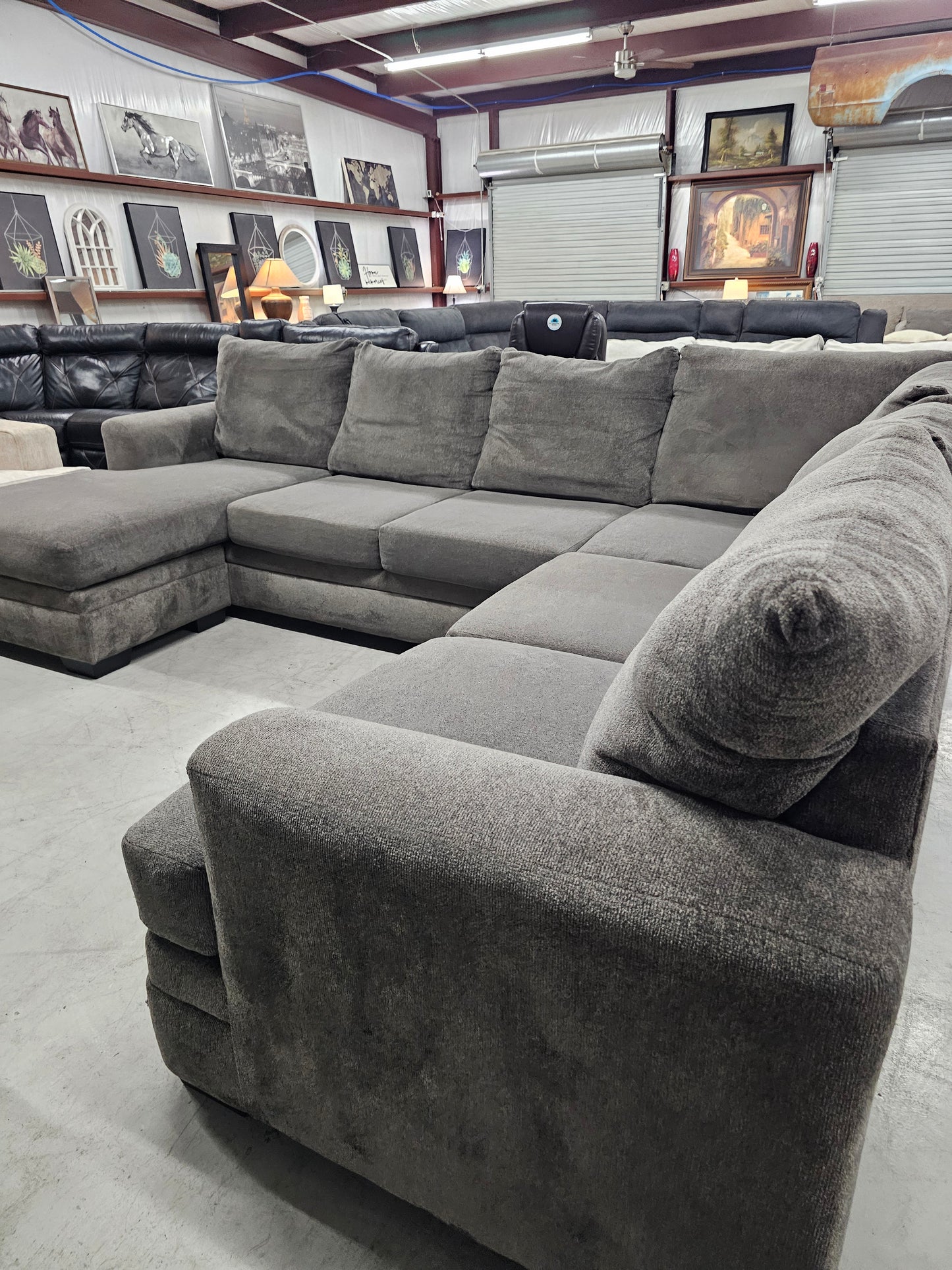 Gray U-Shaped Sectional Couch with Interchangeable Chaise Lounge - D56
