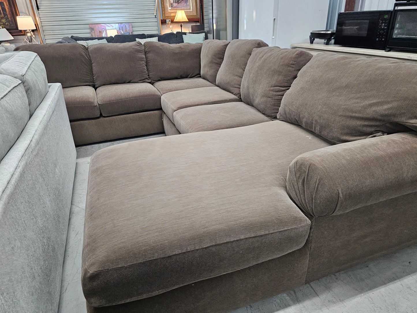 Brown U-Shaped Sectional Couch - D44