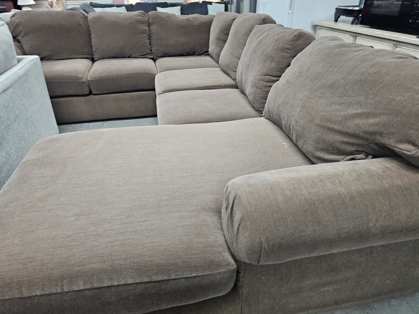 Brown U-Shaped Sectional Couch - D44