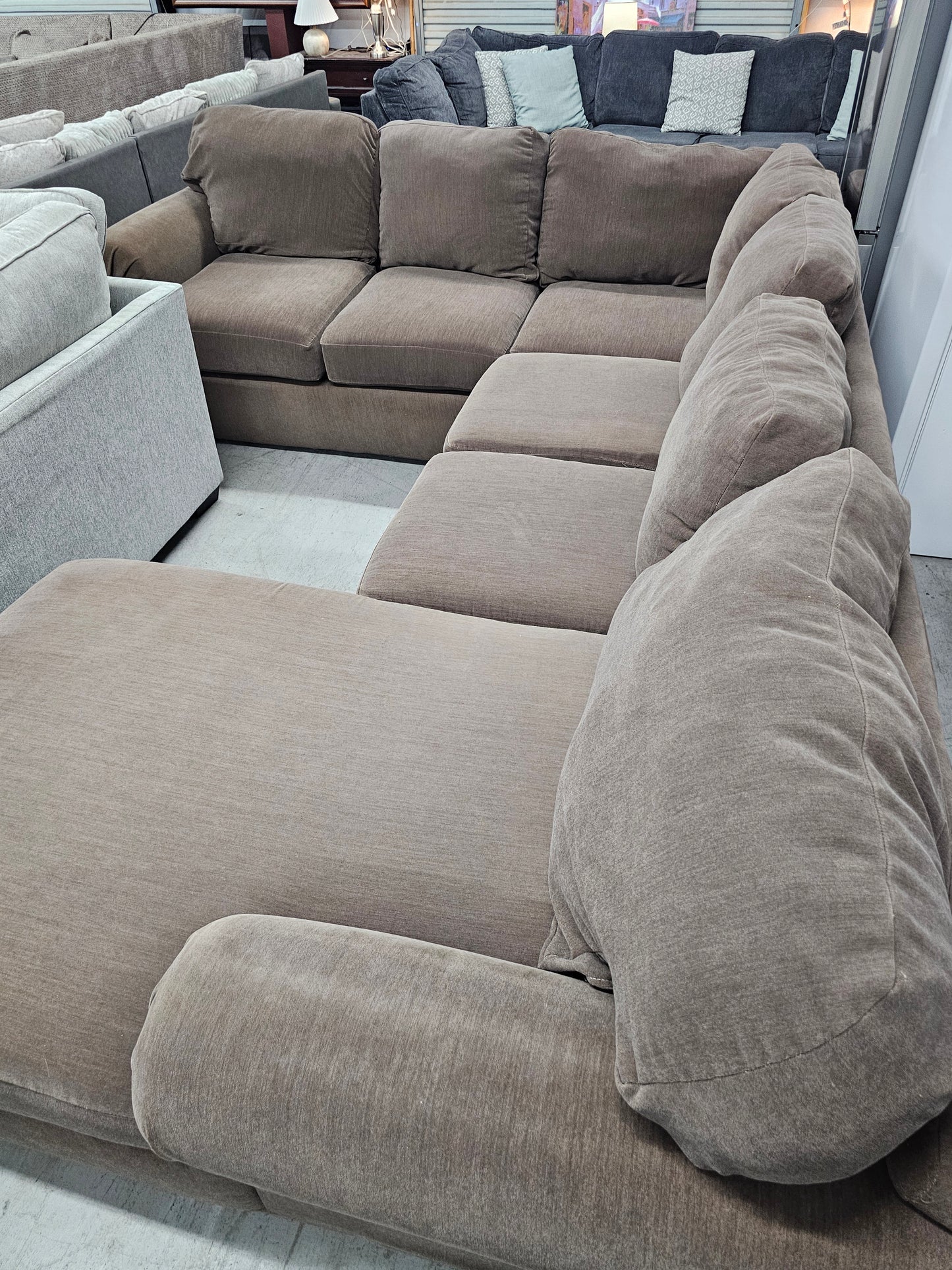 Brown U-Shaped Sectional Couch - D44