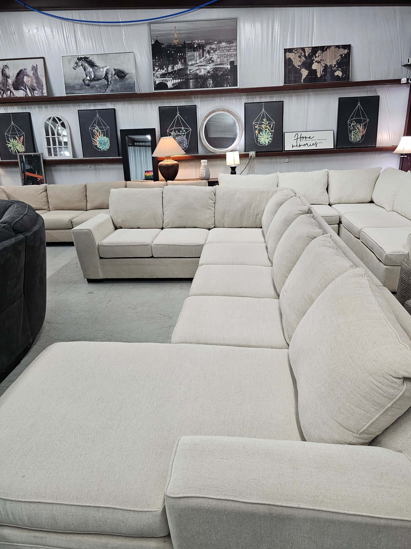 Oversized Light Beige U-Shaped Sectional with Chaise Lounge – Rooms To Go - D50