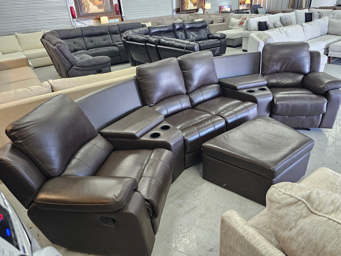 Brown Theater-Style Reclining Sectional Couch with 2 Recliners - D62