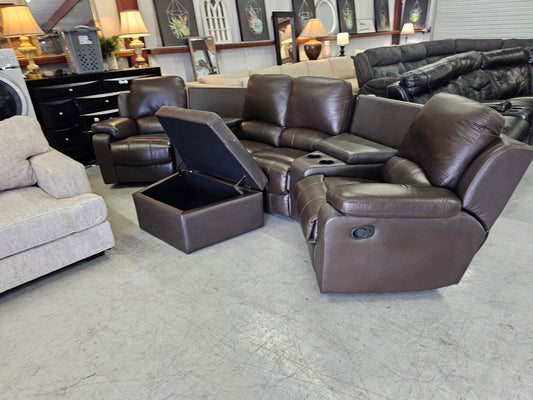 Brown Theater-Style Reclining Sectional Couch with 2 Recliners - D62