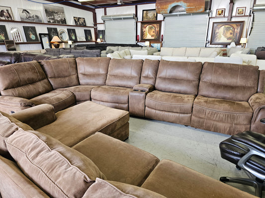 Comfy Brown Reclining Sectional Couch - D71