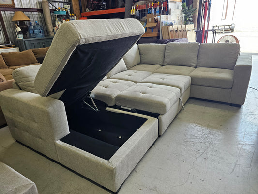 Light Gray U-Shaped Sleeper Sectional with Storage Chaise - D81