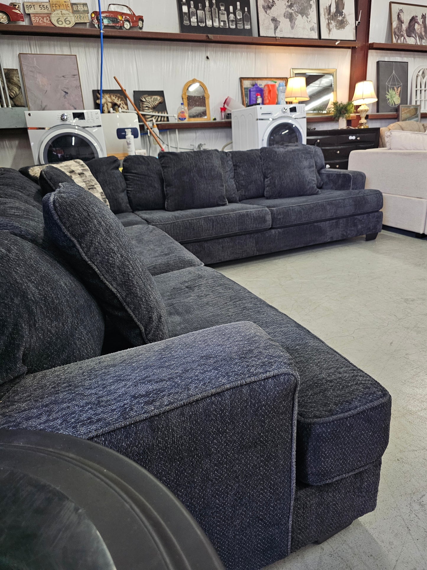Large Cozy Ashley Furniture Sectional Couch - D83