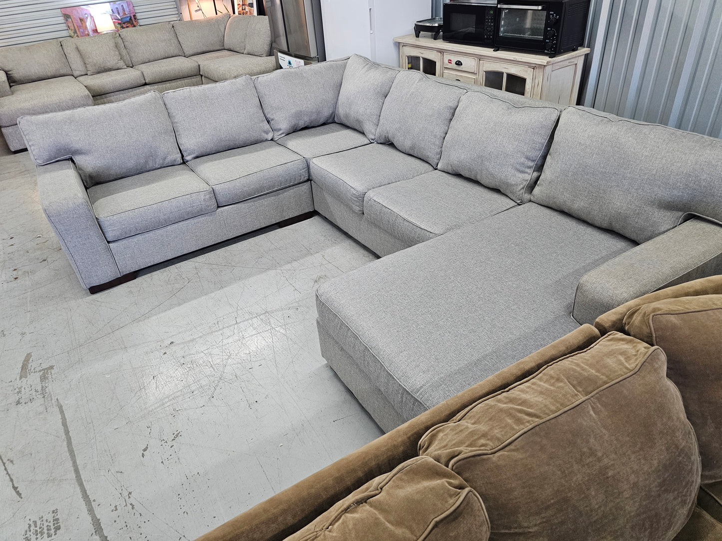 Gray U-Shaped Sectional Couch with Chaise by Ashley Furniture - D82