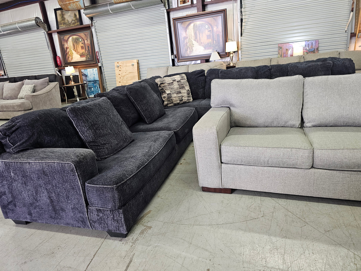 Large Cozy Ashley Furniture Sectional Couch - D83