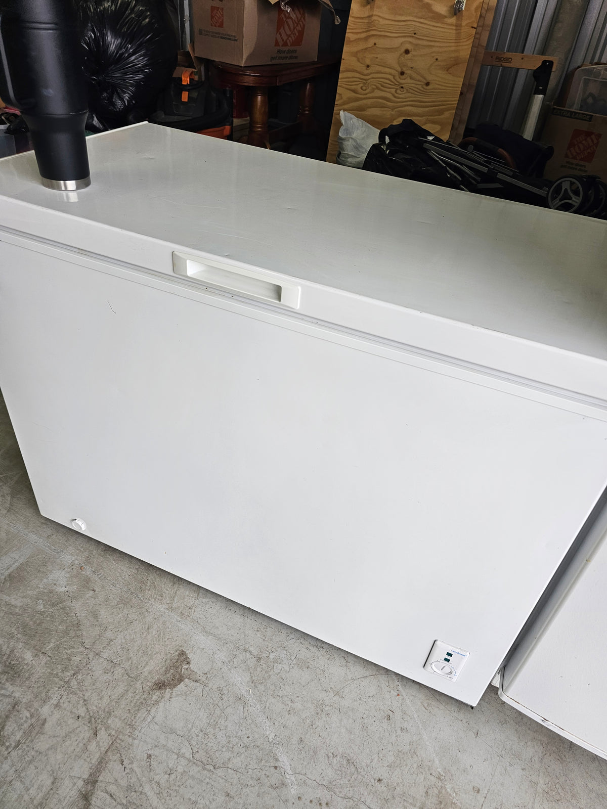 Large White Chest / Deep Freezer 44" Wide - misc5