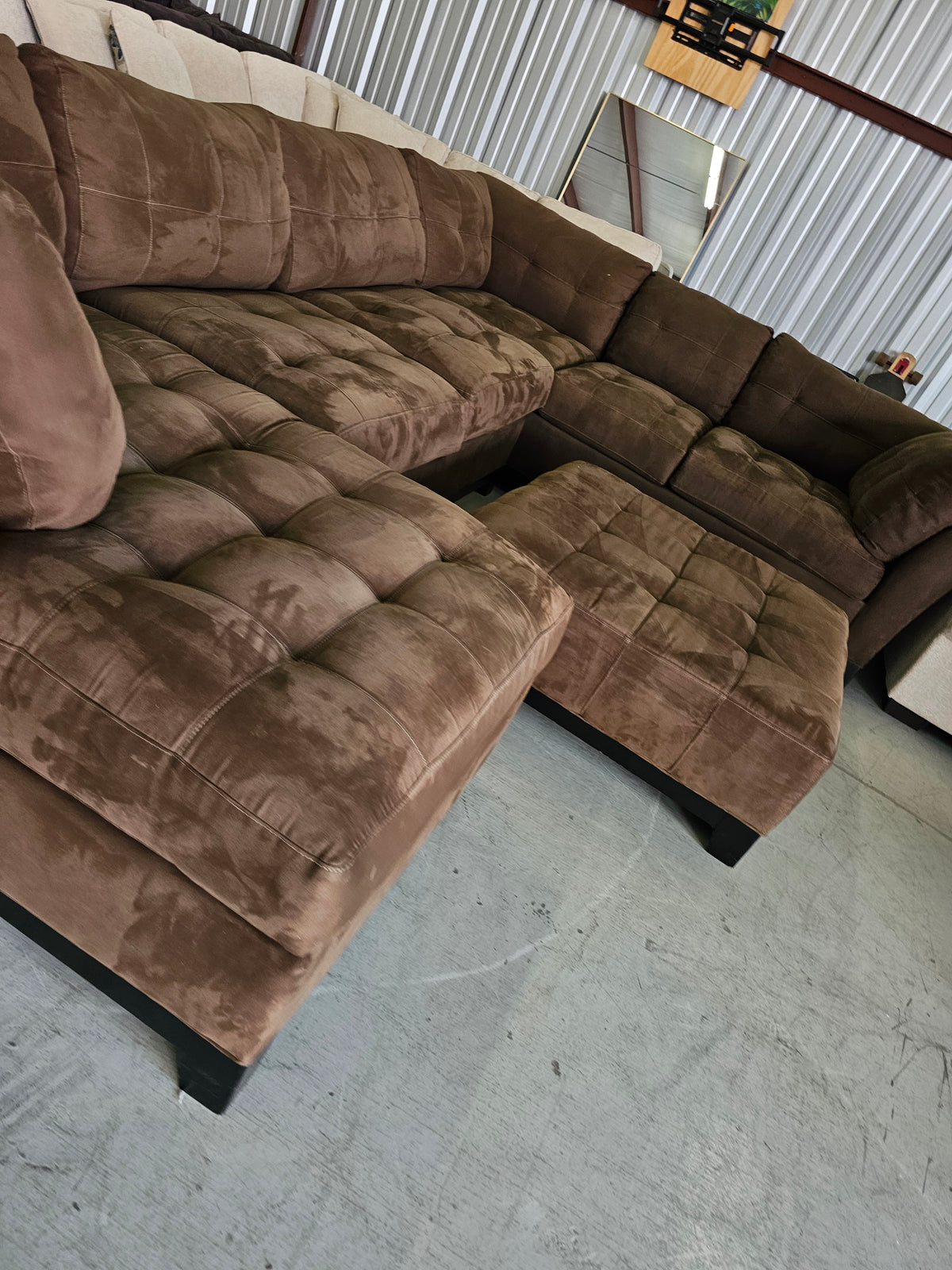 Large Brown Cindy Crawford U-Shaped Sectional with Ottoman - D94