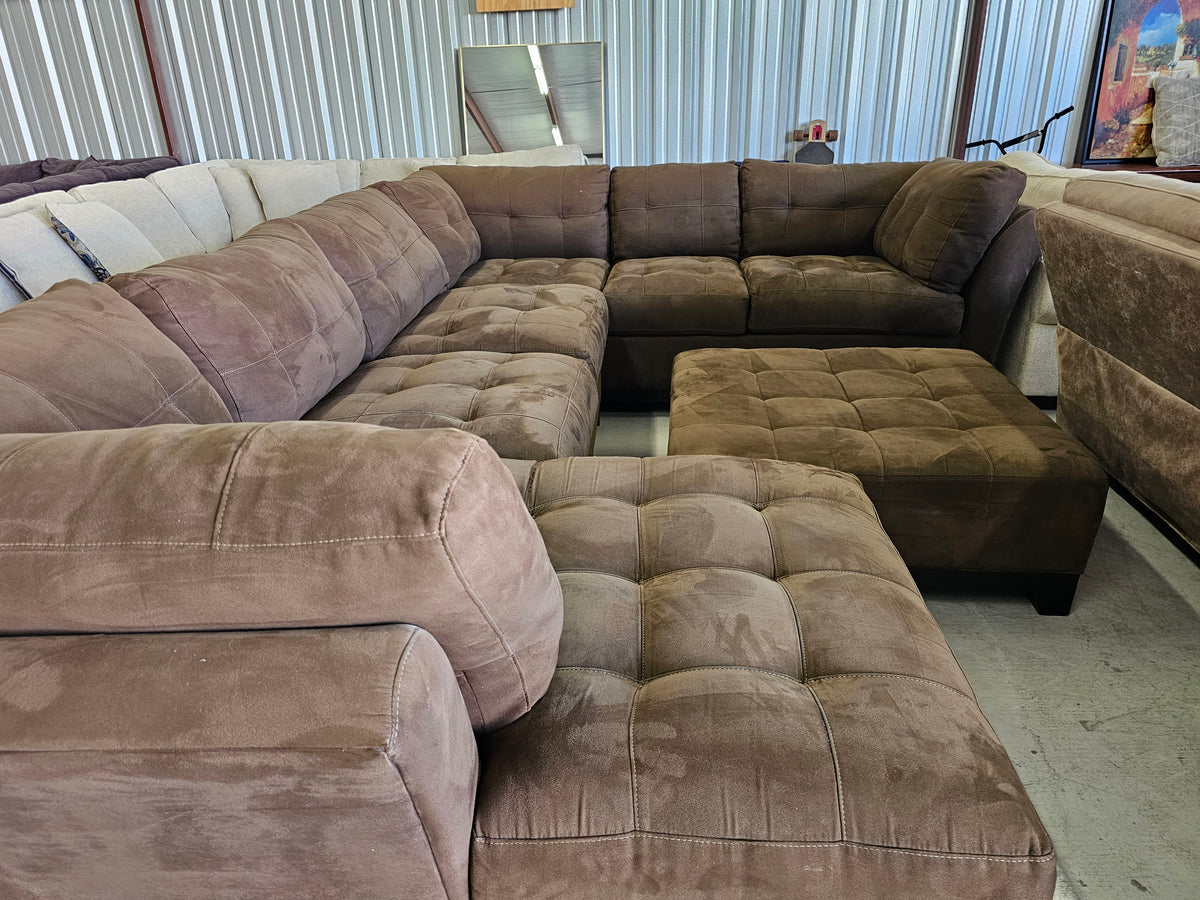 Large Brown Cindy Crawford U-Shaped Sectional with Ottoman - D94