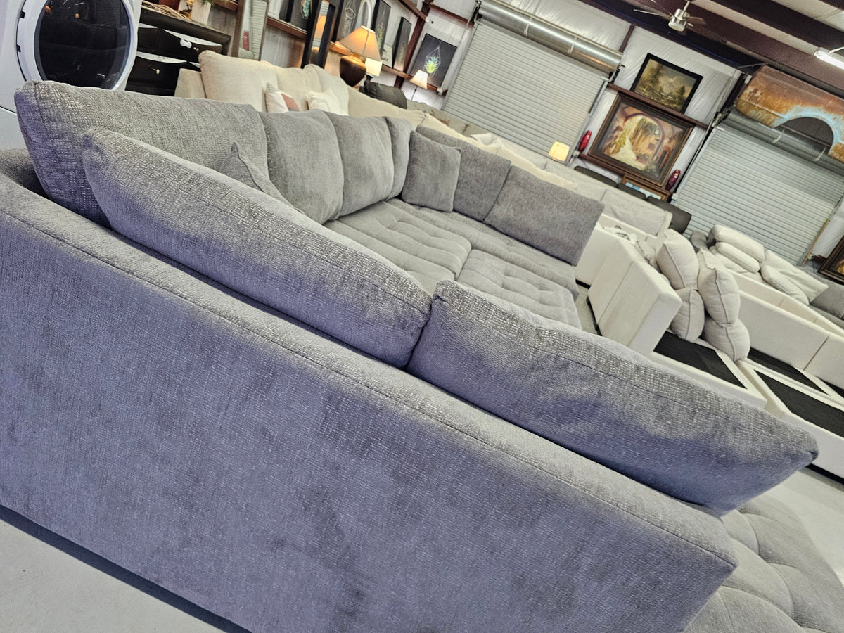 Large 3-Piece Cindy Crawford Sleeper Sectional | Rooms To Go - D101