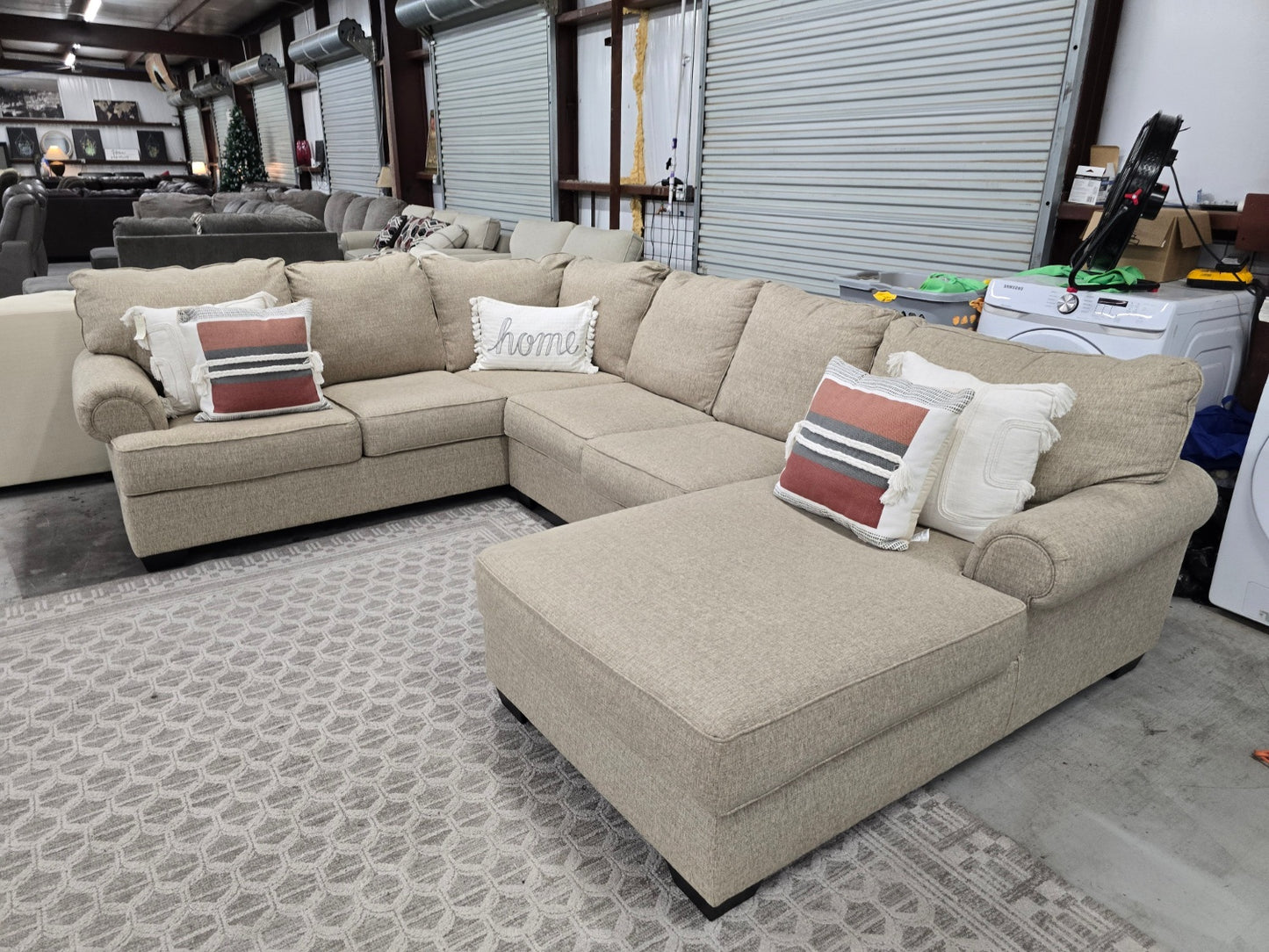 Beautiful Beige Sectional Couch   🚛 CAN DELIVER TODAY 🚚
